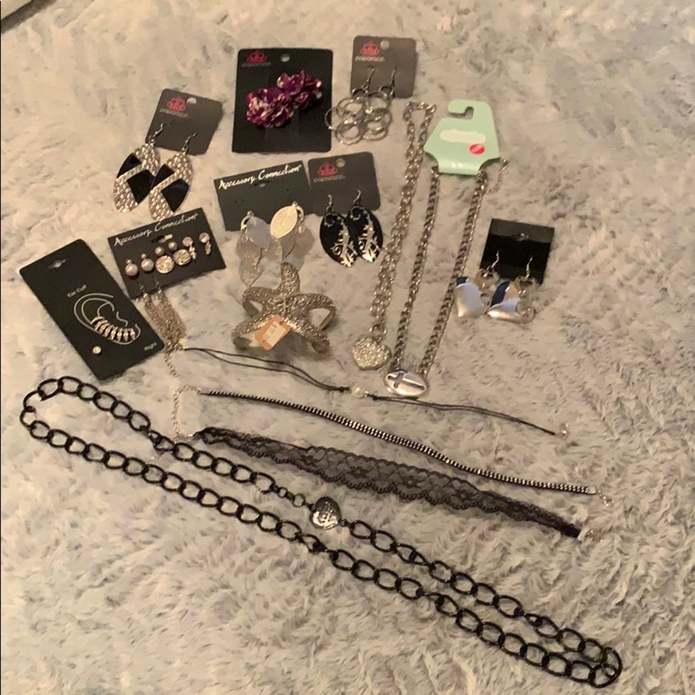3/$15 - 15 piece lot of unused jewelry